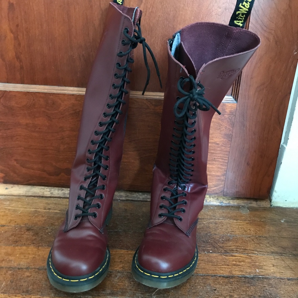 Burgundy Dr Martens size 9